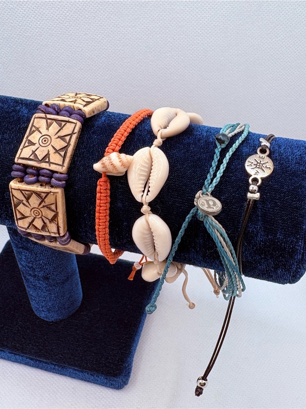 Vintage Set Of 5 Adjustable Surfer Beach Shell Bracelets Purse Vida Cowry Wood